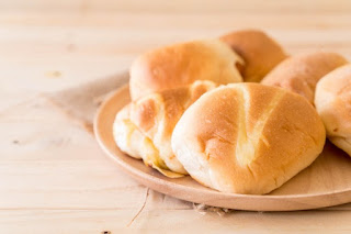 ¿Cómo conservar el pan fresco sin que se endurezca?